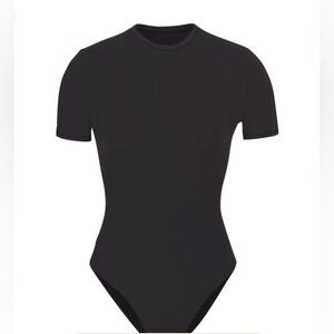 SKIMS Fits Everybody T-shirt Body suit